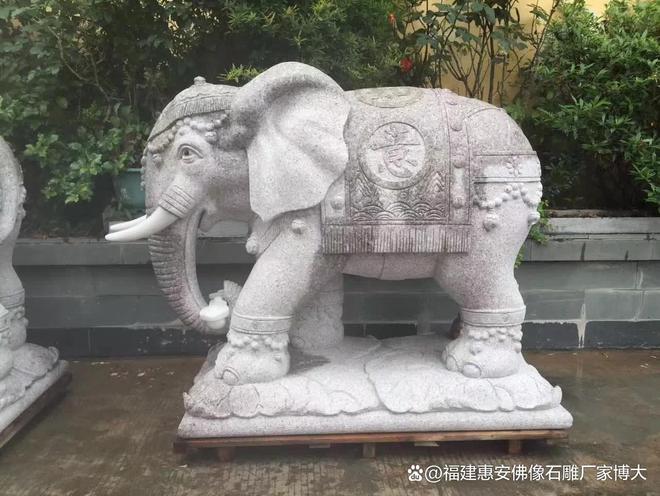 雕大象在民居中的搭配方法PG电子麻将胡了2试玩石(图2)
